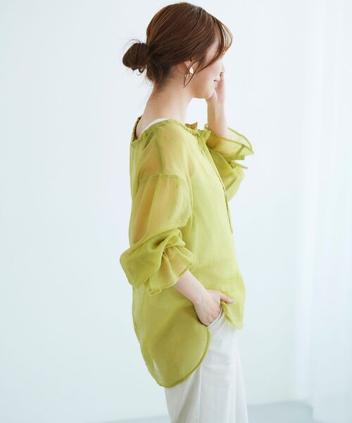 le.coeur blanc（ルクールブラン）の「シアーギャザーリボンブラウス（シャツ/ブラウス・レディース・ブラック/オフホワイト/ベージュ/ライトグリーン/ブラウン・38）」の8枚目の写真