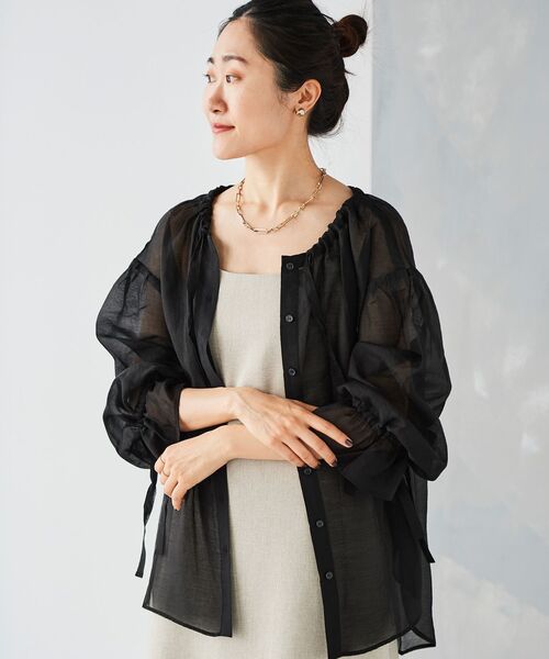 le.coeur blanc（ルクールブラン）の「シアーギャザーリボンブラウス（シャツ/ブラウス・レディース・ブラック/オフホワイト/ベージュ/ライトグリーン/ブラウン・38）」の20枚目の写真