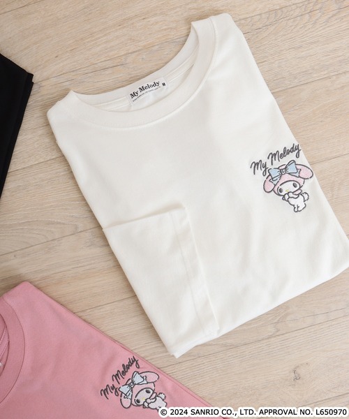sanrio(サンリオ)の「Sanrio characters サンリオキャラクターズ レディース半袖Tシャツ(Tシャツ/カットソー・レディース・ピンクベージュ/サックスブルー/オフホワイト/ブラック/ネイビー/ホワイト/サックスブルー系/ブラック系1/ホワイト系その他/ブラック系/ライトパープル/チャコール/アイボリー/ピンク系その他/ライトピンク/アイボリー系/ブラック系2/ホワイト系その他2・M/L)」の4枚目の写真