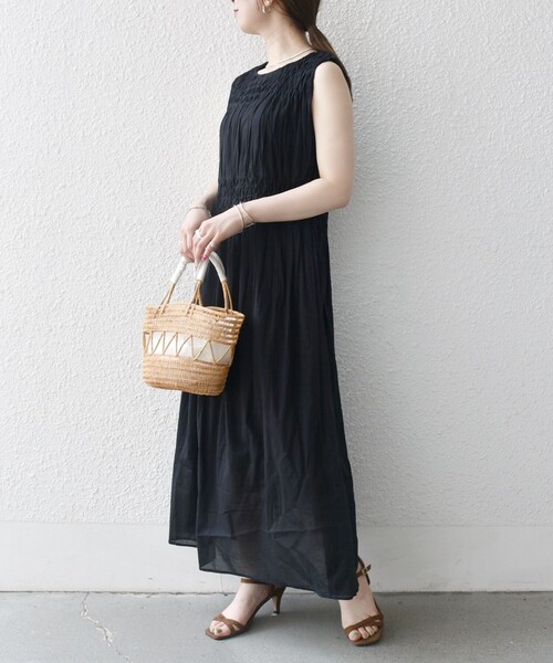 SHIPS any（シップス エニィ）の「【WEB限定】SHIPS any: ハンドスモッキング  コットン フレア ノースリーブ ワンピース（ワンピース・レディース・オレンジ/ネイビー/ブラック/ライトブルー/パープル・ONE SIZE）」の9枚目の写真