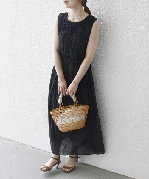 SHIPS any（シップス エニィ）の「【WEB限定】SHIPS any: ハンドスモッキング  コットン フレア ノースリーブ ワンピース（ワンピース・レディース・オレンジ/ネイビー/ブラック/ライトブルー/パープル・ONE SIZE）」の12枚目の写真