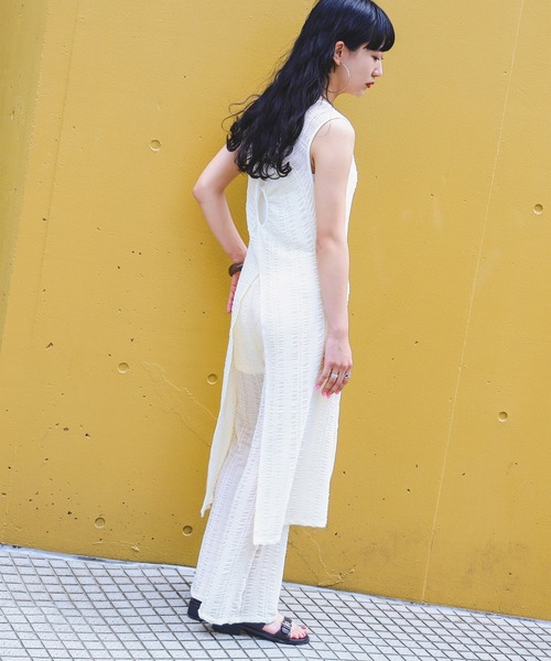 Ray BEAMS(レイビームス)の「Ray BEAMS / シャーリング ストレッチ スリット ワンピース(ワンピース・レディース・ホワイト系その他6/ブラック・ONE SIZE)」の12枚目の写真