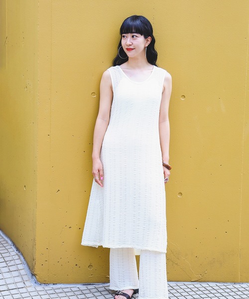 Ray BEAMS(レイビームス)の「Ray BEAMS / シャーリング ストレッチ スリット ワンピース(ワンピース・レディース・ホワイト系その他6/ブラック・ONE SIZE)」の17枚目の写真