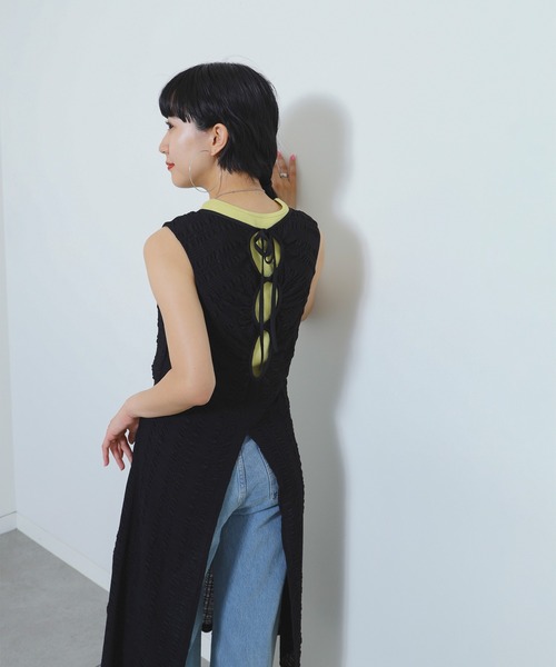 Ray BEAMS(レイビームス)の「Ray BEAMS / シャーリング ストレッチ スリット ワンピース(ワンピース・レディース・ホワイト系その他6/ブラック・ONE SIZE)」の21枚目の写真