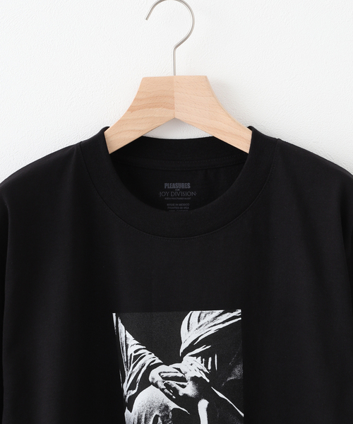 PLEASURES(プレジャー)の「【PLEASURES / プレジャー × JOY DIVISION】HANDS T-SHIRT(Tシャツ/カットソー・メンズ・ブラック・MEDIUM/LARGE)」の3枚目の写真