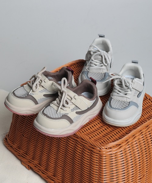 shoes365（シューズスリーシックスファイヴ）の「【shoes365】子供用メッシュデザインスニーカー（スニーカー・キッズ・ベージュ/グレー・13.0cm/13.5cm/14.0cm/15.0cm/15.5cm）」の13枚目の写真