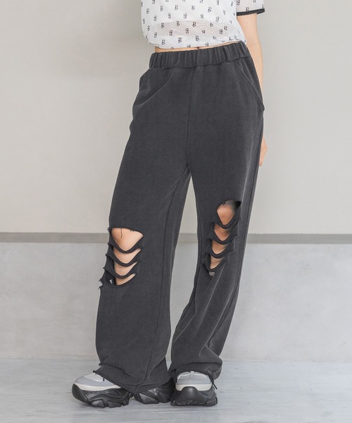 PAGEBOY（ページボーイ）の「ダメージウラケパンツ（その他パンツ・レディース・ブラック/ダークグリーン・FREE）」の2枚目の写真