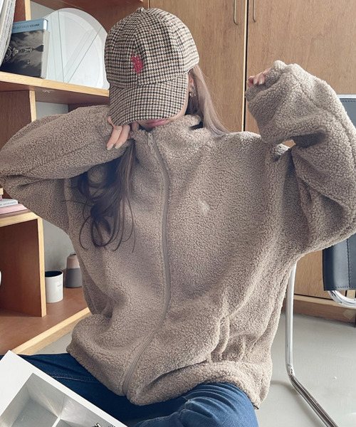 U.S. POLO ASSN.（ユーエスポロアッスン）の「U.S. POLO ASSN. スタンドカラー ボアフリース ジャケット（ブルゾン・レディース・アイボリー/ブラック/ベージュ/オレンジ/ダークブルー・M/L）」の3枚目の写真