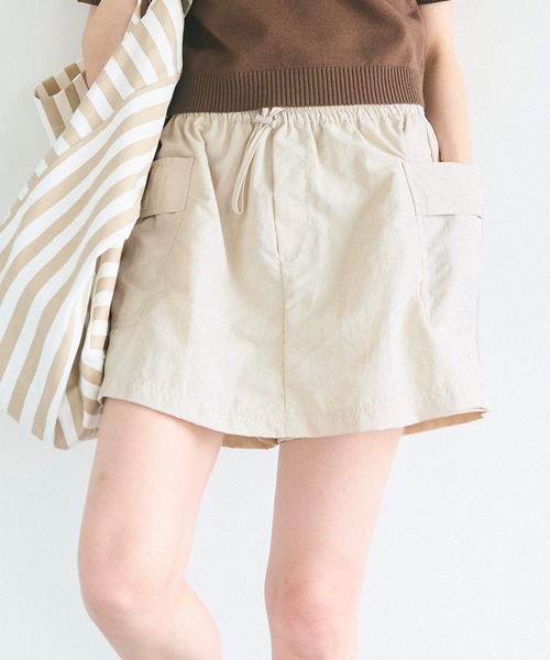 coca（coca）（コカ）の「ワッシャーナイロンキュロット/撥水（カーゴパンツ・レディース・ブラック/カーキ/ライトベージュ/レッド/ホワイト・M/L/S）」の3枚目の写真