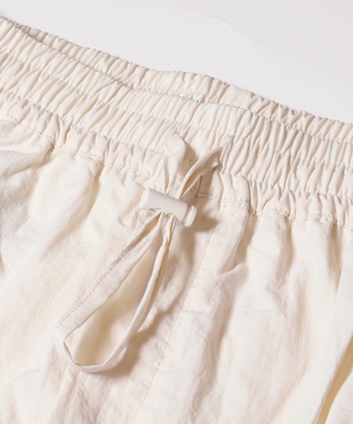 coca（coca）（コカ）の「ワッシャーナイロンキュロット/撥水（カーゴパンツ・レディース・ブラック/カーキ/ライトベージュ/レッド/ホワイト・M/L/S）」の11枚目の写真