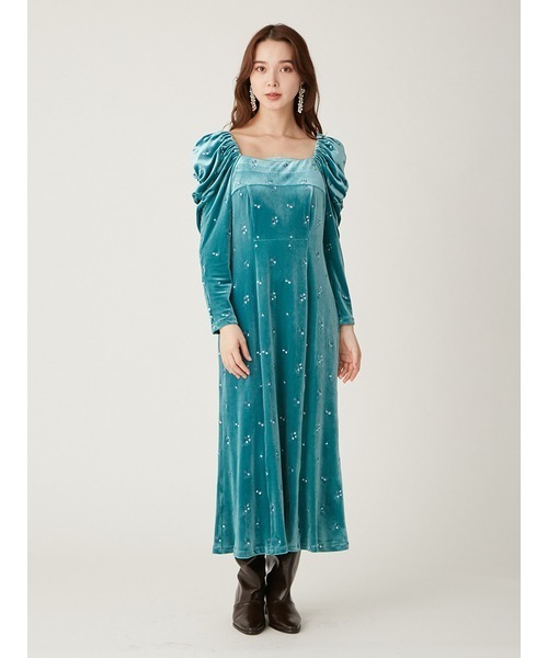 LILY BROWN（リリーブラウン）の「フラワーエンブロイダリースクエアネックベロアワンピース（ワンピース・レディース・ベージュ/ブラック/ターコイズブルー/チャコールグレー・FREE）」の8枚目の写真