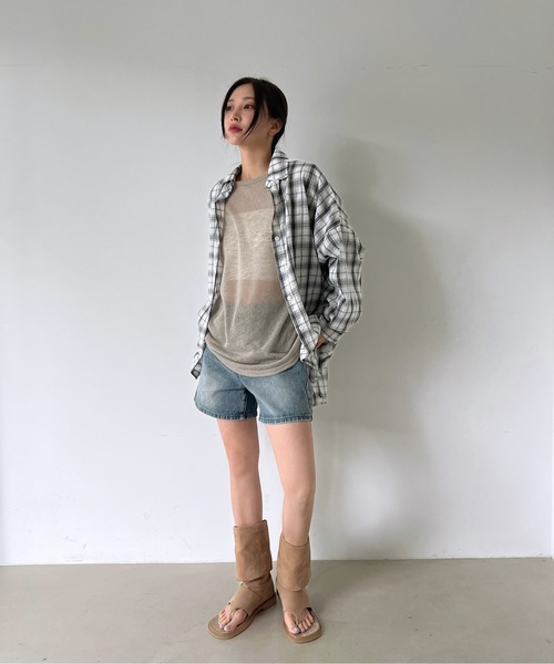 by muni:r(バイ ムニール)の「オーバーサイズロングチェックシャツ(シャツ/ブラウス・レディース・ブラック/アイボリー・FREE)」の6枚目の写真