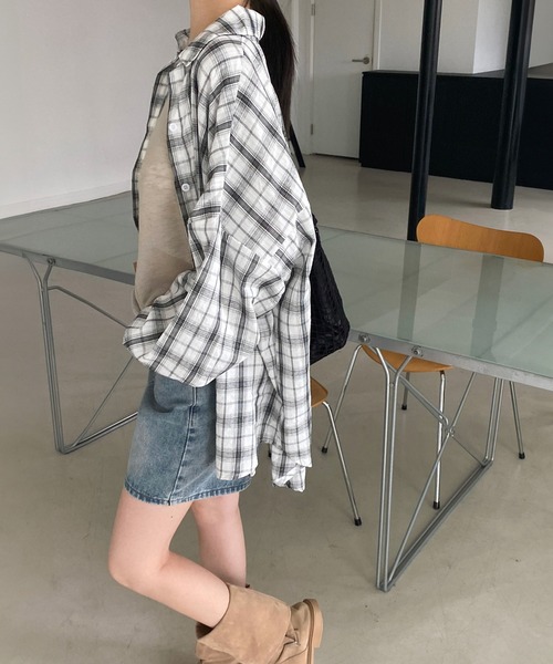 by muni:r(バイ ムニール)の「オーバーサイズロングチェックシャツ(シャツ/ブラウス・レディース・ブラック/アイボリー・FREE)」の8枚目の写真