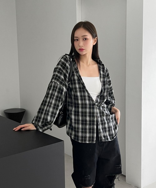 by muni:r(バイ ムニール)の「オーバーサイズロングチェックシャツ(シャツ/ブラウス・レディース・ブラック/アイボリー・FREE)」の18枚目の写真