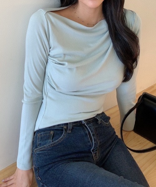 ABITOKYO(アビトーキョー)の「オフショルダー長袖カットソー(Tシャツ/カットソー・レディース・ブルーグレー/ベージュ/ホワイト/ブラック・M/L/XL)」の12枚目の写真