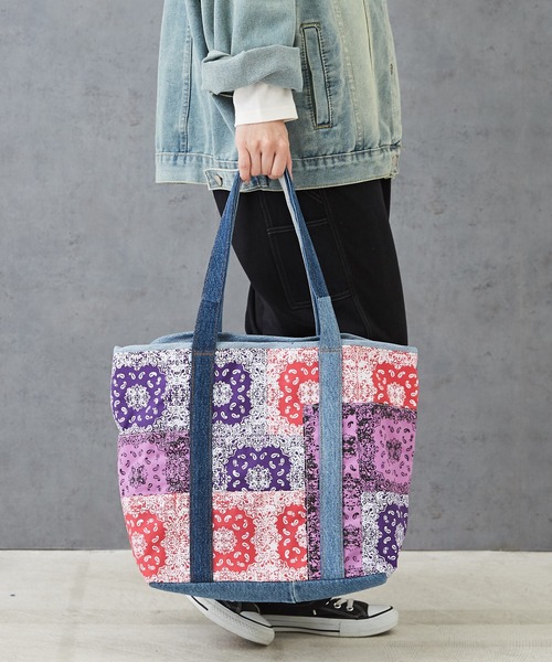 CUBE SUGAR（キューブシュガー）の「ペイズリー柄トートバッグ（トートバッグ・レディース・ブルー系その他/パープル系その他・M）」の6枚目の写真