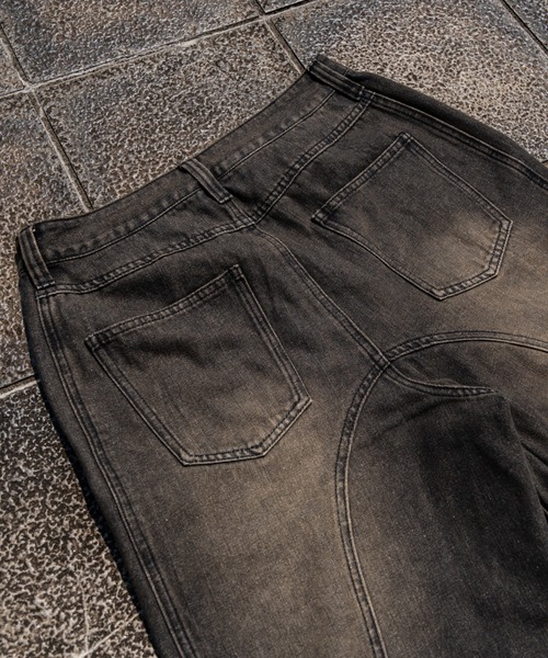 ANDER HUNK（アンダーハンク）の「Graffiti Baggy Denim Pants