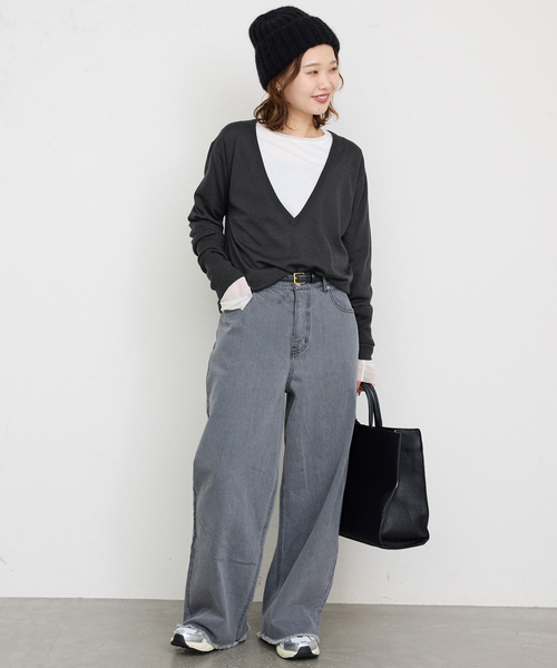 SLOBE IENA(スローブイエナ)の「ウォッシャブルプレーンVネックニット(ニット/セーター・レディース・チャコールグレー/アイボリー/レッド/ブラウン・FREE)」の5枚目の写真