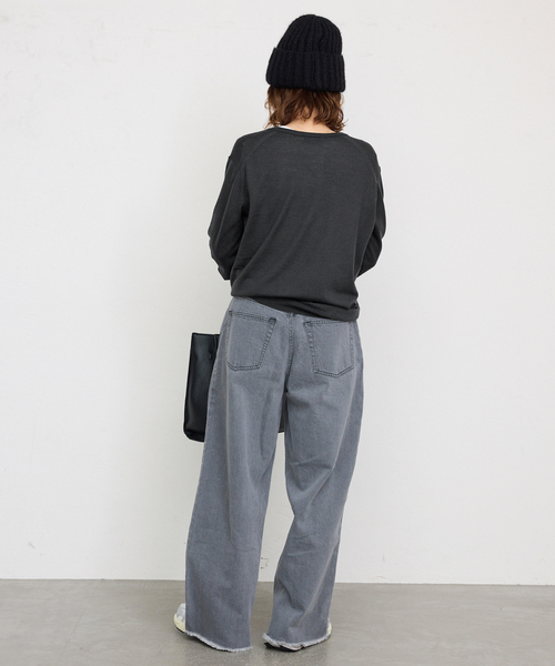 SLOBE IENA(スローブイエナ)の「ウォッシャブルプレーンVネックニット(ニット/セーター・レディース・チャコールグレー/アイボリー/レッド/ブラウン・FREE)」の6枚目の写真