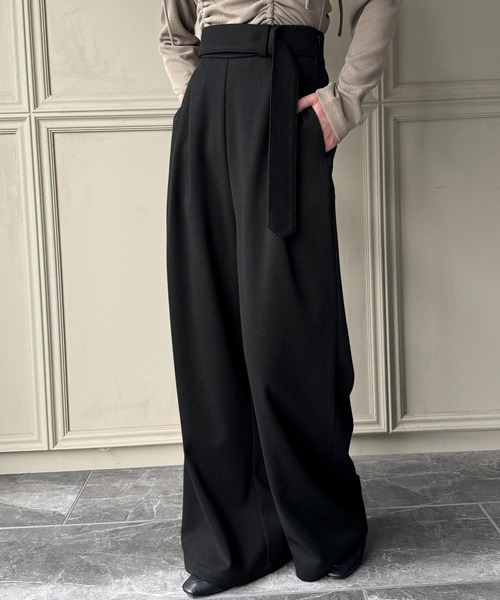 junoah(ジュノア)の「ヘリンボーン2WAYワイドパンツ(スラックス・レディース・ブラウン/ブラック/グレー・MEDIUM/LARGE/X-LARGE)」の4枚目の写真