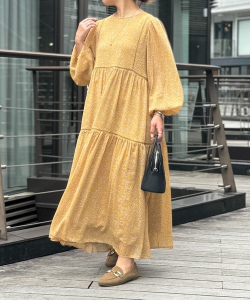 un dix cors（アンディコール）の「前後2WAYフラワープリントワンピース（ワンピース・レディース・ブラック/イエロー・FREE）」の3枚目の写真