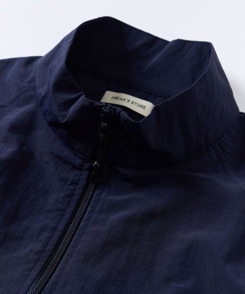 【セール】限定展開 リラックスフィット スタンドカラー ナイロン ジップブルゾン（ブルゾン）｜FREAK'S STORE（フリークスストア）