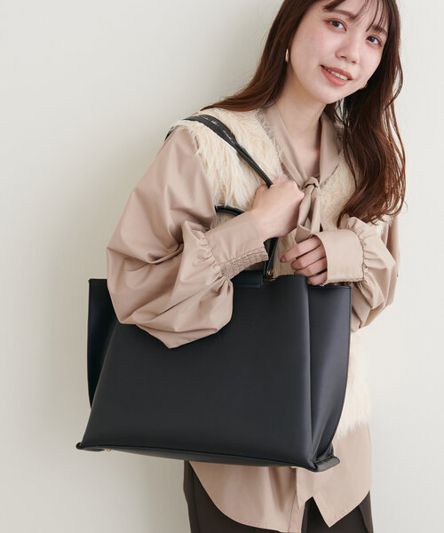 natural couture（ナチュラルクチュール）の「横型Ａ４トートバッグ（ショルダーバッグ・レディース・アイボリー/ブラック/モカ・FREE）」の7枚目の写真