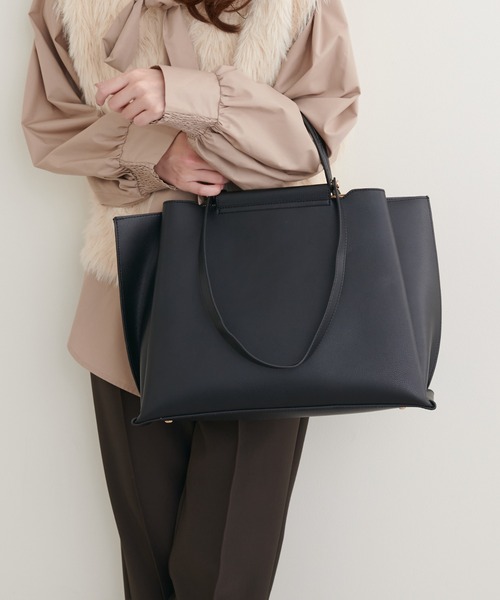 natural couture（ナチュラルクチュール）の「横型Ａ４トートバッグ（ショルダーバッグ・レディース・アイボリー/ブラック/モカ・FREE）」の13枚目の写真