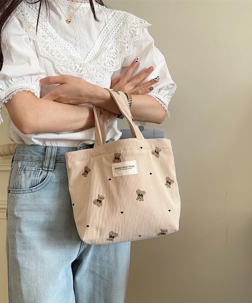Mignonjour（ミニョンジュール）の「Mignonjour/くまコーデュロイミニトートバッグ M2582（トートバッグ・レディース・ブルー/ホワイト/ベージュ/ピンク・FREE）」の12枚目の写真