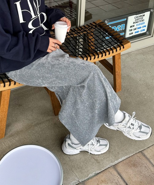 LE MORE(リモア)の「ベルベットナロースカート(スカート・レディース・ブラック/グレー・FREE)」の16枚目の写真