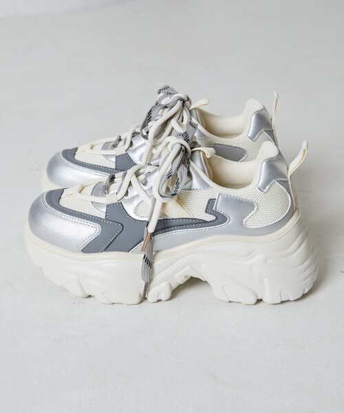 FREAK'S STORE(フリークスストア)の「限定展開 ボリューム 厚底 スニーカー(スニーカー・レディース・ブラック/オフホワイト・23.5cm/24.5cm/23.0cm/24.0cm)」の12枚目の写真