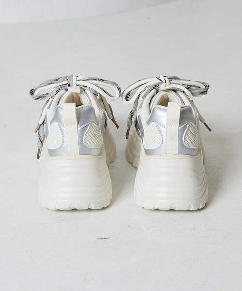 FREAK'S STORE(フリークスストア)の「限定展開 ボリューム 厚底 スニーカー(スニーカー・レディース・ブラック/オフホワイト・23.5cm/24.5cm/23.0cm/24.0cm)」の13枚目の写真