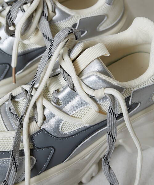 FREAK'S STORE(フリークスストア)の「限定展開 ボリューム 厚底 スニーカー(スニーカー・レディース・ブラック/オフホワイト・23.5cm/24.5cm/23.0cm/24.0cm)」の18枚目の写真