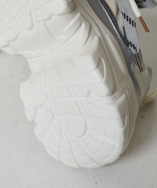 FREAK'S STORE(フリークスストア)の「限定展開 ボリューム 厚底 スニーカー(スニーカー・レディース・ブラック/オフホワイト・23.5cm/24.5cm/23.0cm/24.0cm)」の22枚目の写真