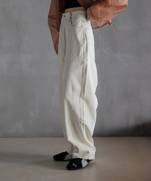 INTER FACTORY(インターファクトリー)の「kumika - カーブデニム made in INTER FACTORY(デニムパンツ・レディース・アイボリー/ブルー・MEDIUM/LARGE)」の9枚目の写真