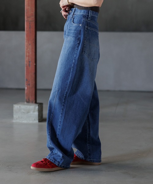 INTER FACTORY(インターファクトリー)の「kumika - カーブデニム made in INTER FACTORY(デニムパンツ・レディース・アイボリー/ブルー・MEDIUM/LARGE)」の20枚目の写真