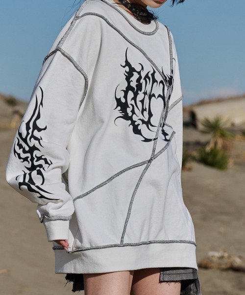 REFLEM（レフレム）の「『REFLEM/レフレム』オーバーステッチ切替PO/プルオーバースウェットシャツ（スウェット・レディース・チャコールグレー/ブラック/ホワイト・FREE）」の2枚目の写真