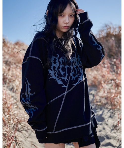 REFLEM（レフレム）の「『REFLEM/レフレム』オーバーステッチ切替PO/プルオーバースウェットシャツ（スウェット・レディース・チャコールグレー/ブラック/ホワイト・FREE）」の9枚目の写真