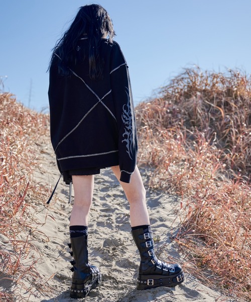 REFLEM（レフレム）の「『REFLEM/レフレム』オーバーステッチ切替PO/プルオーバースウェットシャツ（スウェット・レディース・チャコールグレー/ブラック/ホワイト・FREE）」の11枚目の写真