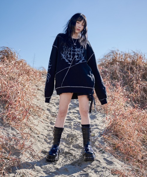 REFLEM（レフレム）の「『REFLEM/レフレム』オーバーステッチ切替PO/プルオーバースウェットシャツ（スウェット・レディース・チャコールグレー/ブラック/ホワイト・FREE）」の12枚目の写真