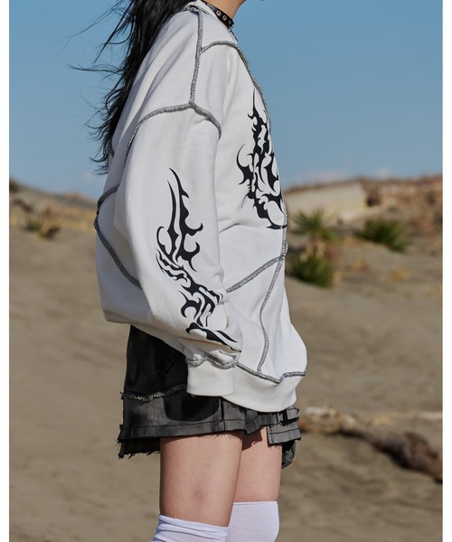 REFLEM（レフレム）の「『REFLEM/レフレム』オーバーステッチ切替PO/プルオーバースウェットシャツ（スウェット・レディース・チャコールグレー/ブラック/ホワイト・FREE）」の15枚目の写真