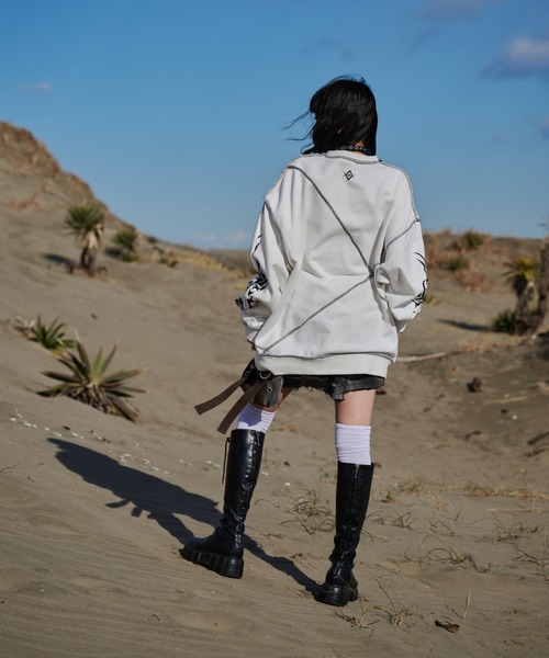 REFLEM（レフレム）の「『REFLEM/レフレム』オーバーステッチ切替PO/プルオーバースウェットシャツ（スウェット・レディース・チャコールグレー/ブラック/ホワイト・FREE）」の16枚目の写真