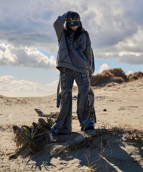 REFLEM（レフレム）の「『REFLEM/レフレム』オーバーステッチ切替PO/プルオーバースウェットシャツ（スウェット・レディース・チャコールグレー/ブラック/ホワイト・FREE）」の7枚目の写真