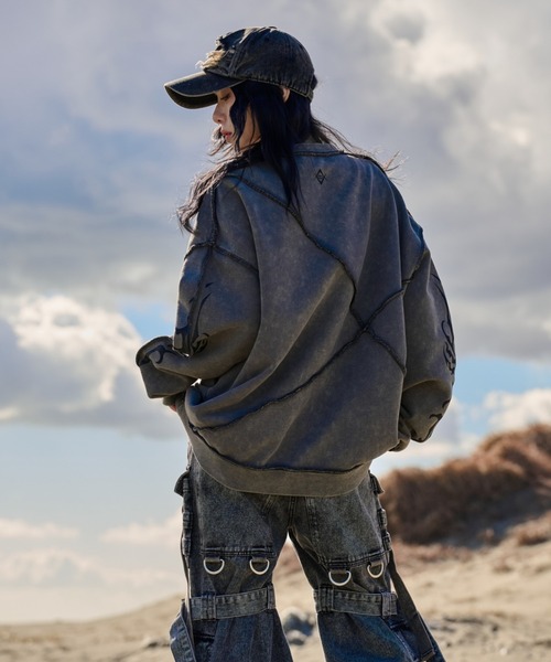 REFLEM（レフレム）の「『REFLEM/レフレム』オーバーステッチ切替PO/プルオーバースウェットシャツ（スウェット・レディース・チャコールグレー/ブラック/ホワイト・FREE）」の6枚目の写真