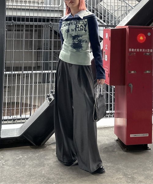 jiasecond.(ジアセカンド)の「【jiasecond.】コード付きワンショルラグランプリントロンT / トップス カットソー オフショル バイカラー プリント 長袖 Y2K コード レッド ネイビー ブラウン 韓国 韓国ファッション ZOZOTOWN限定(Tシャツ/カットソー・レディース・ネイビー/ブラウン/レッド・FREE)」の10枚目の写真