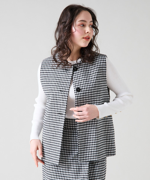 Tiara(ティアラ)の「クルーネックジレ(セットアップ可)(ベスト・レディース・チェック/ブラック・FREE)」の4枚目の写真