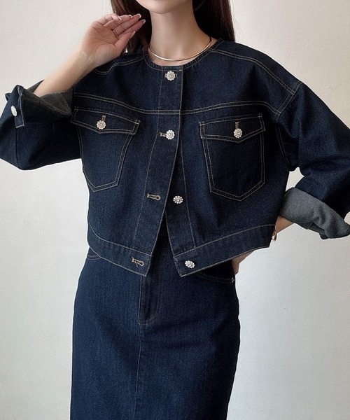 ビジュー釦ノーカラーデニムジャケット（デニムジャケット