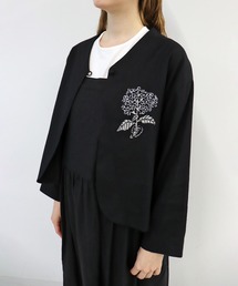 花柄刺繍 ノーカラージャケット 黒 ノーカラージャケット(ブラック/黒色系・花柄・ボタニカル柄