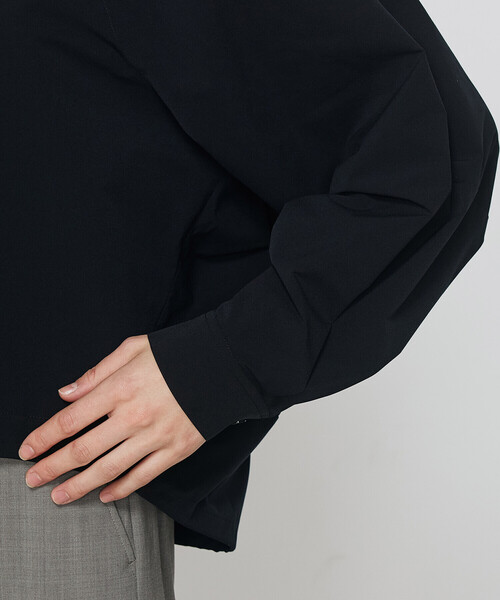 Gabardine K.T(ギャバジンケーティー)の「ストレッチタフタ シャツブルゾン(ブルゾン・レディース・ネイビー/ライトグレー・9号)」の10枚目の写真