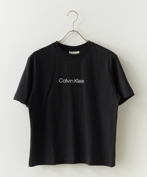 Calvin Klein(カルバン・クライン)の「Calvin Klein/カルバンクライン SS RLXD STANDARD LOGO CREWNK TEE Tシャツ(Tシャツ/カットソー・レディース・ブラック/ホワイト/レッド・XS/S/M)」の12枚目の写真